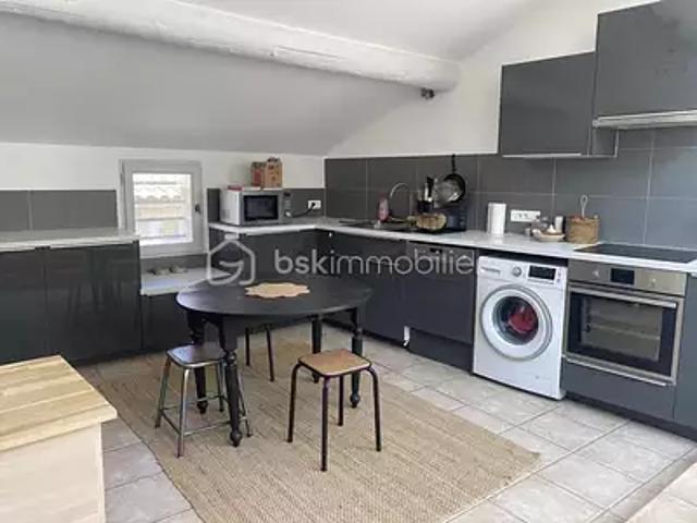 Saint Rémy de Provence 13210 Achat / Vente appartement 2 pièces t2 au dernier étage terrasse