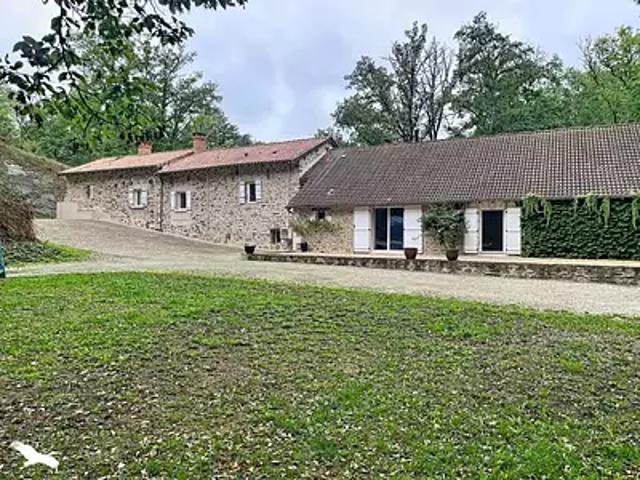 Saint Romain et Saint Clément 24800 Achat / Vente maison 4 pièces t4 au dernier étage parking