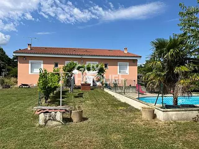 Saint Romain le Puy 42610 Achat / Vente maison 5 pièces t5 au dernier étage piscine