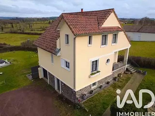 Saint Santin de Maurs 15600 Achat / Vente maison 7 pièces t7