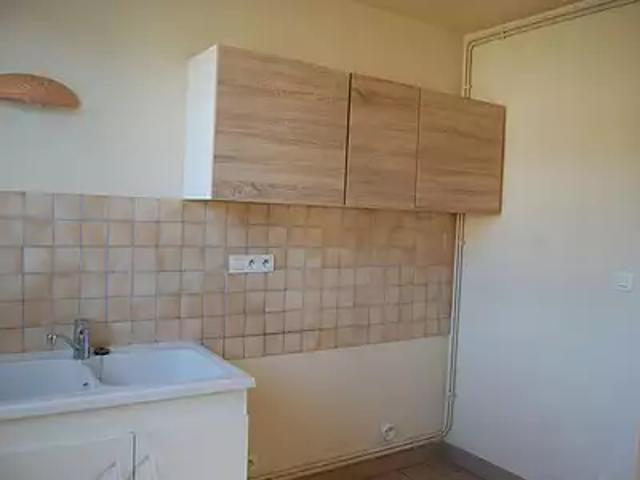 Saint Satur 18300 Location appartement 3 pièces t3 balcon