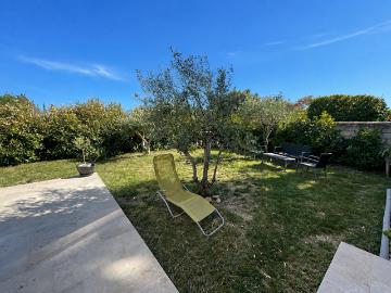 SAINT SATURNIN LES AVIGNON MAISON RECENTE DE 110 M2 DE SURF HAB SUR UNE TERRAIN AVEC GARAGE