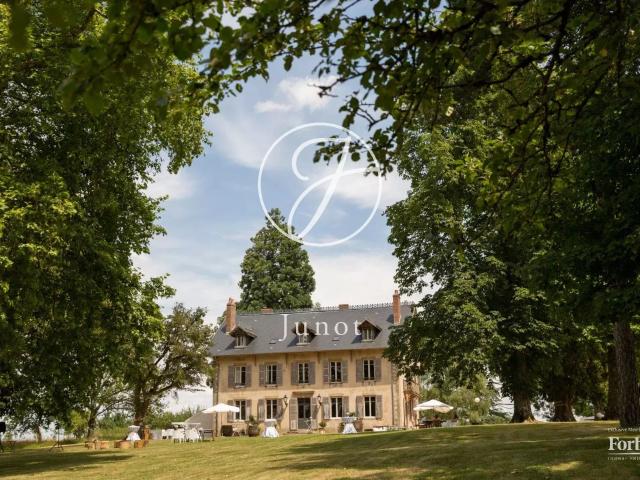 Saint Saulge NIEVRE Manoir XIXème Maison de gardien Parc 2ha