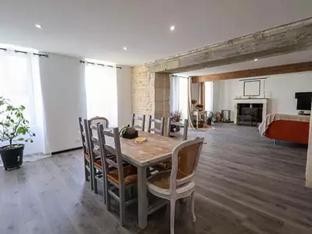 Saint Savinien 17350 Achat / Vente maison 7 pièces t7 parking