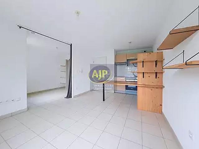 Saint Sébastien sur Loire 44230 Achat / Vente appartement 1 pièce t1 au dernier étage parking