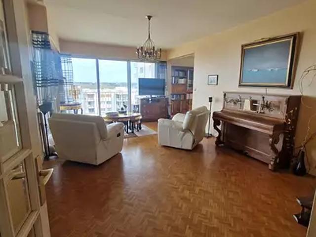 Saint Sébastien sur Loire 44230 Achat / Vente appartement 5 pièces t5 au dernier étage cave