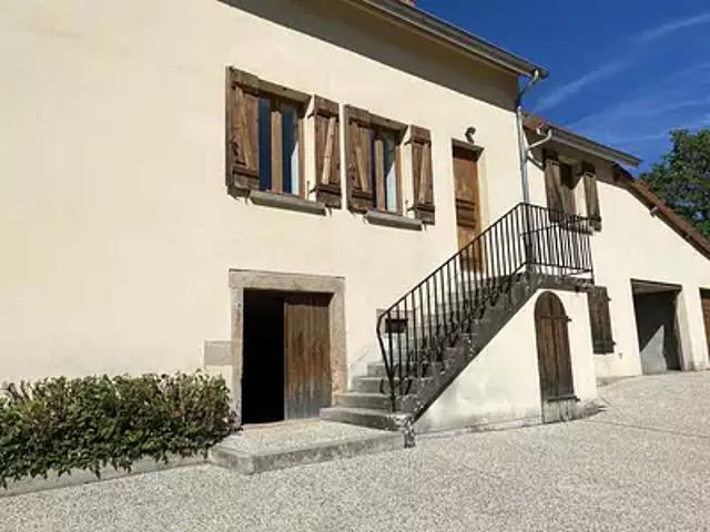 Saint Sernin du Bois 71200 Location maison 4 pièces t4