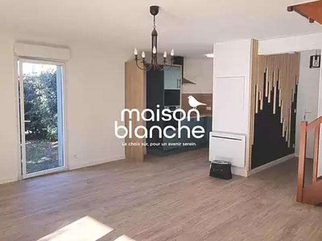 Saint Seurin sur l'Isle 33660 Location maison 4 pièces t4 terrasse