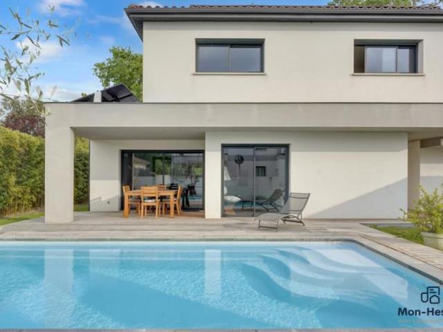 SAINT SIMON – Villa d'architecte Piscine chauffée Double garage DPE B