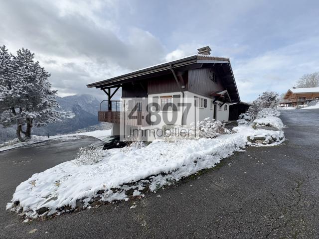 SAINT SIGISMOND Superbe secteur Vue dégagée vallée et montagnes Maison individuelle 141 m2 + 45 m2 de grenier + 107 m2 de sous sol