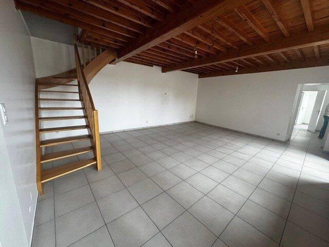 SAINT SIXTE, Maison de 138 m² ferme rénové avec dépendances
