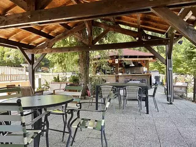 Saint Sornin Lavolps 19230 Achat / Vente maison 19 pièces t19 au dernier étage piscine