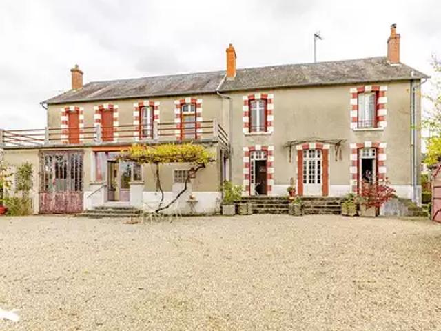 Saint Sulpice les Feuilles 87160 Achat / Vente maison 16 pièces t16 au dernier étage parking
