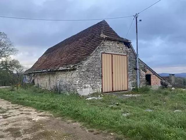 Saint Sulpice 46160 Achat / Vente maison 7 pièces t7 parking