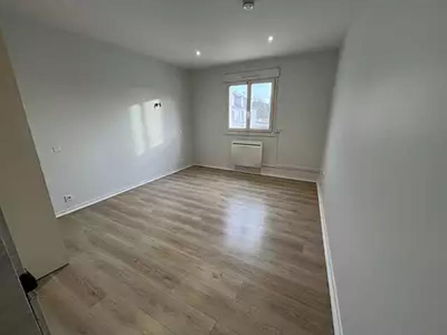 Saint Sylvestre sur Lot 47140 Location appartement 1 pièce t1 au dernier étage