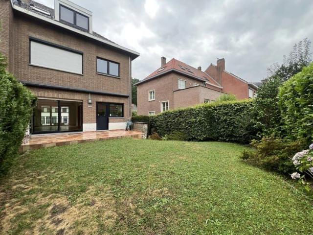 Sainte Alix: House for rent 4 bedrooms