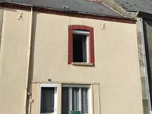 Sainte Gemmes le Robert 53600 Achat / Vente maison 5 pièces t5