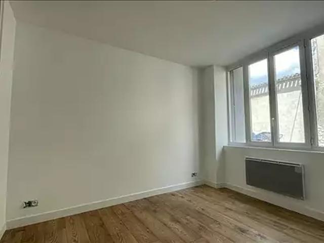 Sainte Foy la Grande 33220 Location appartement 2 pièces t2 terrasse