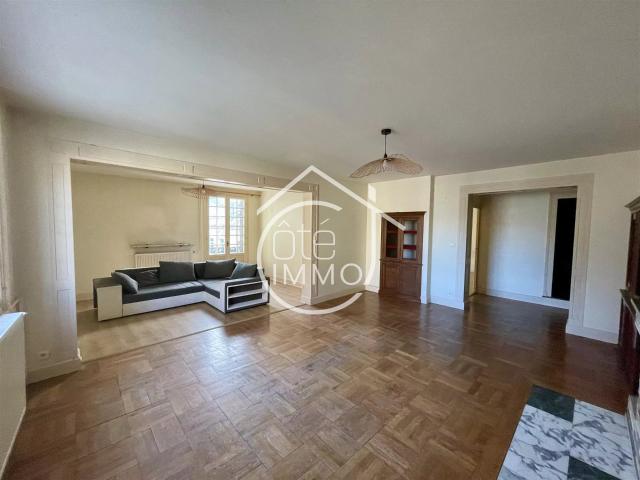 Sainte Foy La Grande Appartement au centre ville 160m² Sainte Foy la Grande