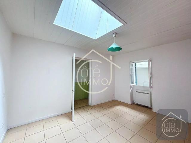 Sainte Foy la Grande: maison de ville plain pied T2