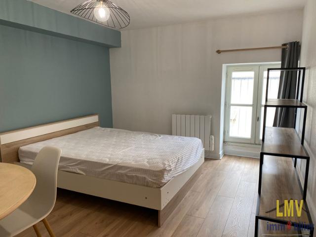 Sainte Foy La Grande: studio meublé rénové de 29m2