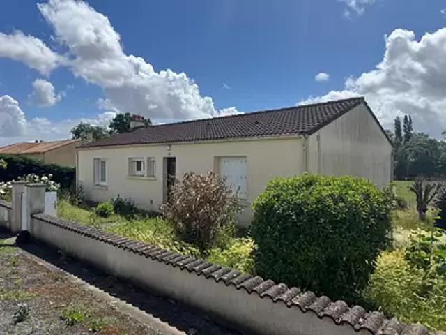 Sainte Hermine 85210 Location maison 4 pièces t4 garage