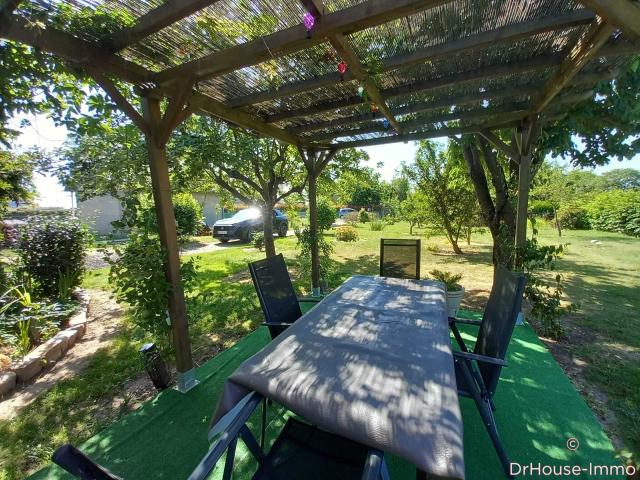 SAINTE OPPORTUNE DU BOSC CHALET D'HABITATION SUR 1 236 m² DE TERRAIN