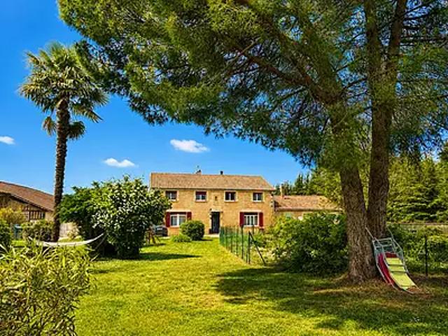 Sainte Livrade sur Lot 47110 Achat / Vente maison 13 pièces t13 au dernier étage piscine