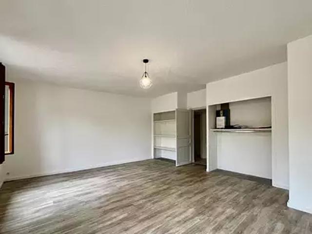 Sainte Livrade sur Lot 47110 Achat / Vente appartement 3 pièces t3 au dernier étage
