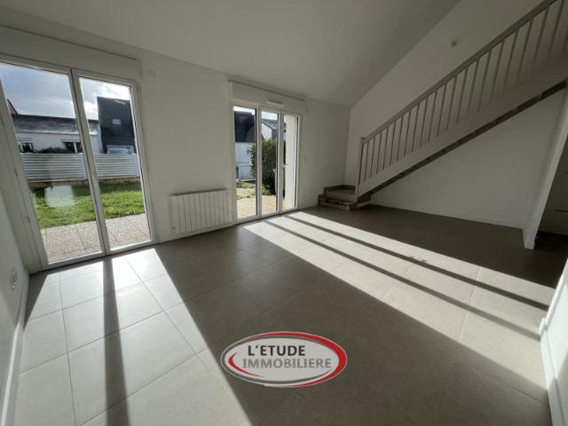 Sainte Luce sur Loire bourg: Maison de 4 chambres entièreme