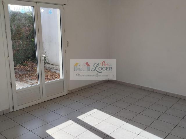 SAINTE LUCE SUR LOIRE Maison type 3