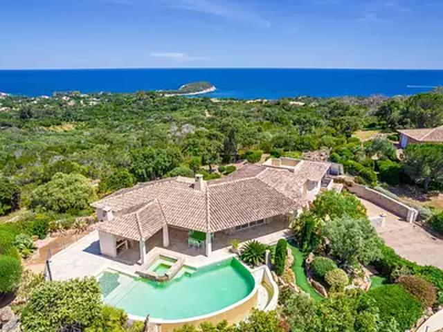 Sainte Lucie de Porto Vecchio 20144 Achat / Vente maison 8 pièces t8 piscine