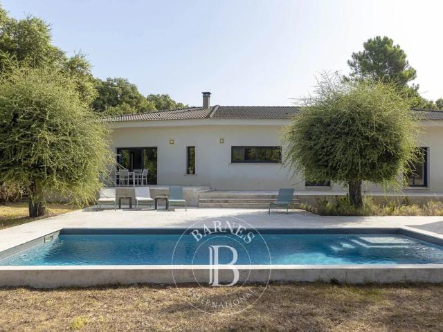 Sainte Lucie de Porto Vecchio, villa contemporaine avec pisc. 180m² Sainte Lucie de Porto Vecchio