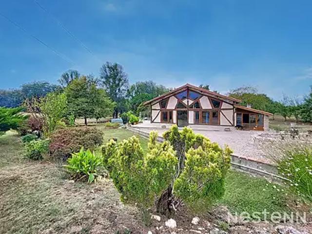 Sainte Maure de Peyriac 47170 Achat / Vente maison 11 pièces t11 au dernier étage terrasse