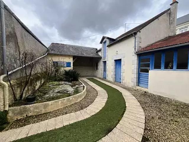 Sainte Maure de Touraine 37800 Achat / Vente maison 6 pièces t6 parking