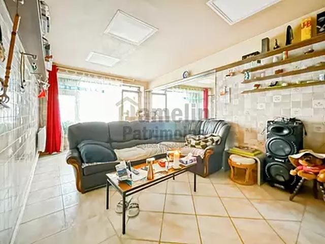 Sainte Maure de Touraine 37800 Achat / Vente maison 7 pièces t7 au dernier étage