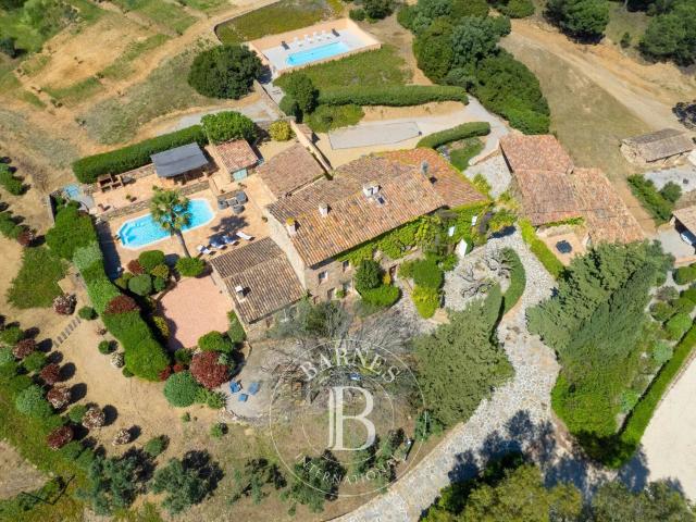 Sainte Maxime Domaine De 8.8 Hectares 1000 Oliviers De. 410m² Sainte Maxime