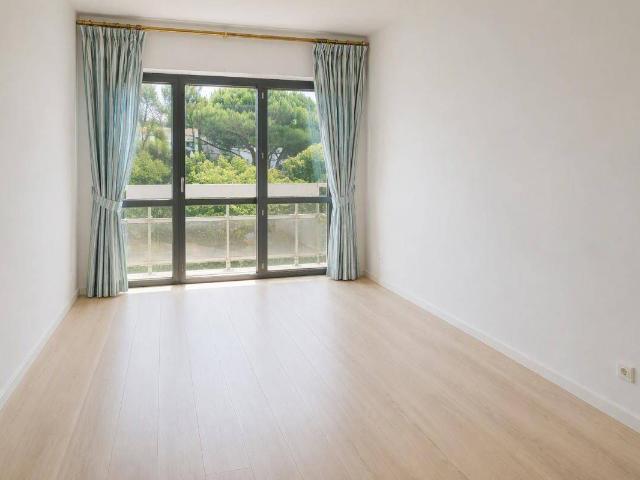 SAINTE MAXIME GRAND T3 AVEC TERRASSE DE 20M2