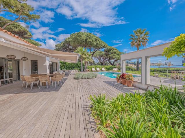 Sainte Maxime: Villa Moderne Avec Vue Mer 185m² Sainte Maxime