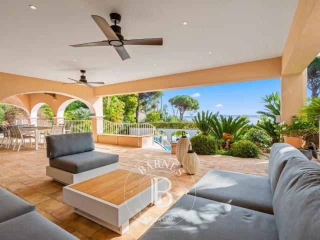 Sainte Maxime Villa Provençale Rénovée Avec Vue Mer Proc. 233m² Sainte Maxime