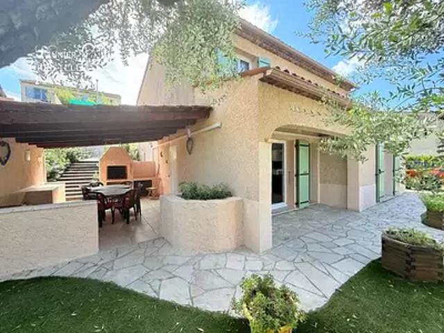 Sainte Maxime 83120 Achat / Vente maison 6 pièces t6 piscine
