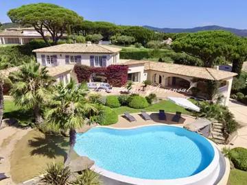 Sainte Maxime 83120 Location maison 6 pièces t6 piscine parking