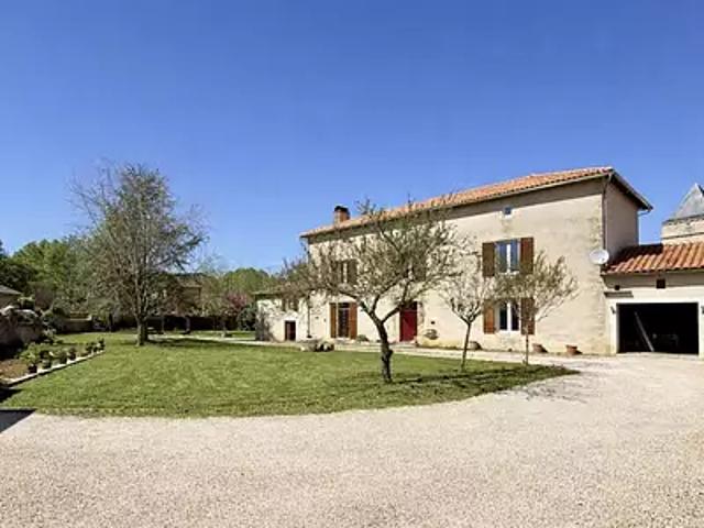 Sainte Soline 79120 Achat / Vente maison 7 pièces t7