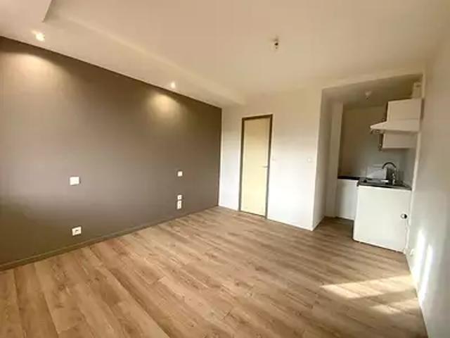 Sainte Savine 10300 Achat / Vente appartement 1 pièce t1 au dernier étage