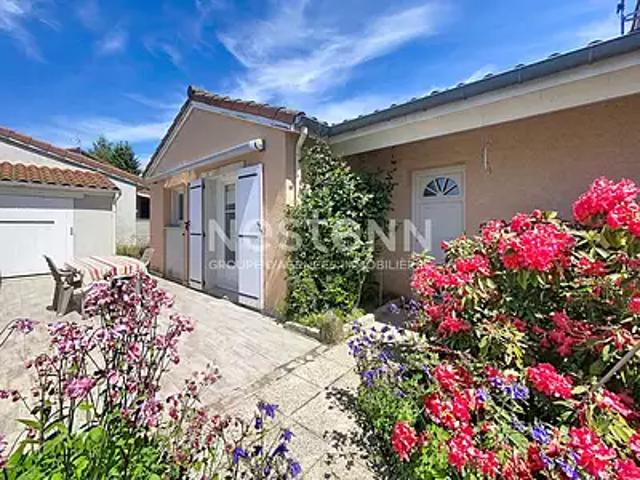 Sainte Sigolène 43600 Achat / Vente maison 8 pièces t8 piscine terrasse