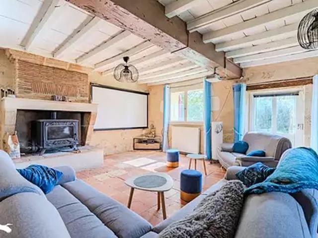 Sainte Radegonde 33350 Achat / Vente maison 7 pièces t7 au dernier étage parking