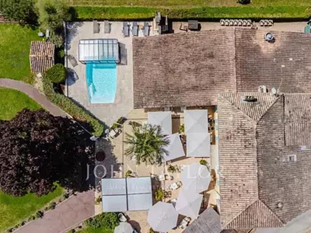 Sainte Terre 33350 Achat / Vente maison 10 pièces t10 au dernier étage piscine