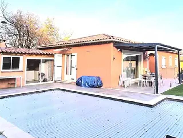 Sainte Tulle 04220 Achat / Vente maison 8 pièces t8 piscine