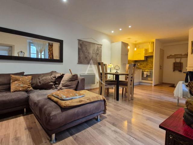 Saintes Quartier Saint Pierre Appartement 2 pièces 48 m²