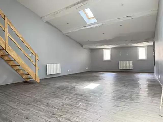 Saintes 17100 Achat / Vente appartement 4 pièces t4 au dernier étage